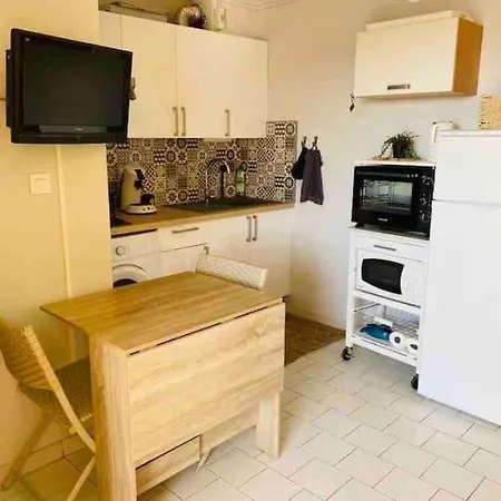 T2 Climatise A 1 Min Mer, Balcon, Piscine Apartman